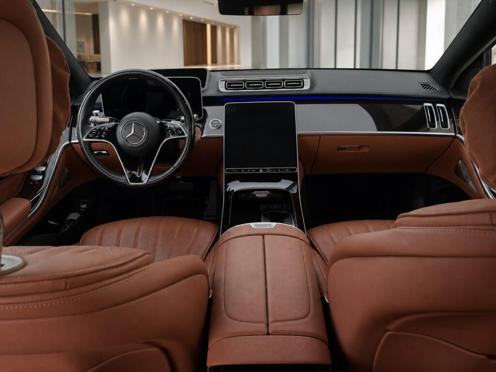 10_Mercedes_S_notranjost_pregled
