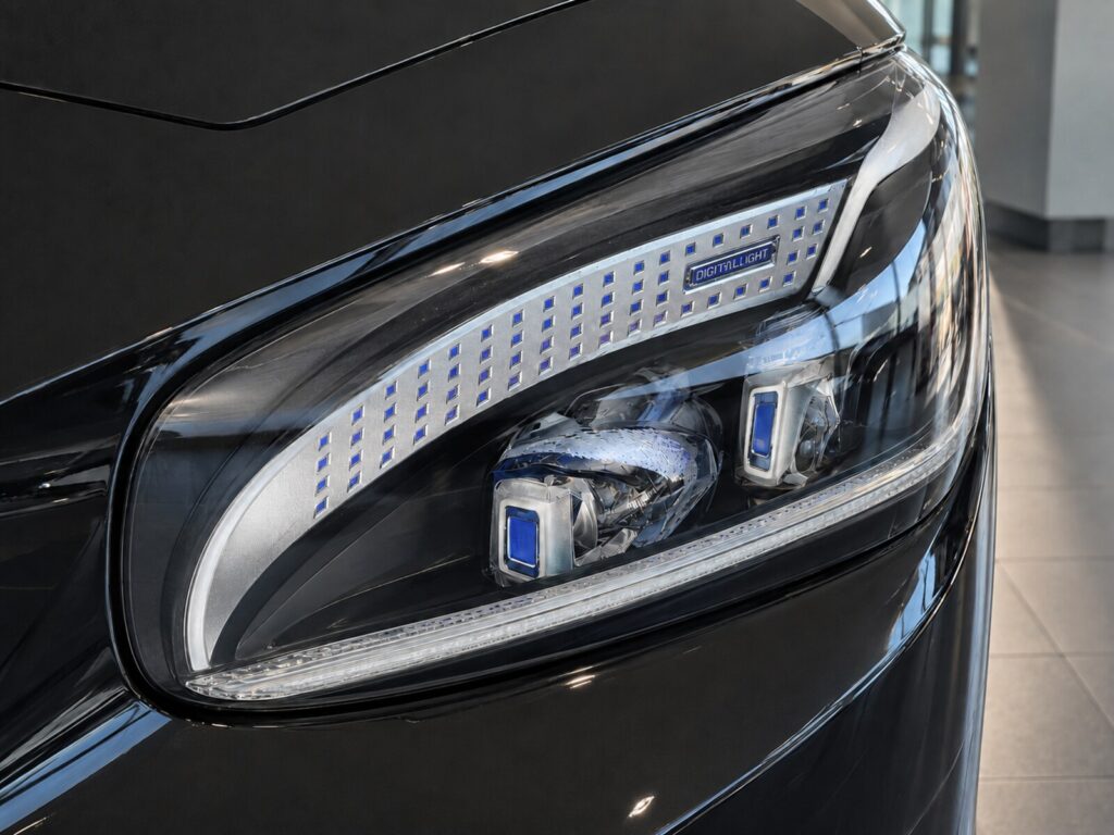 11_Mercedes_S_Digital_Light_zaromet